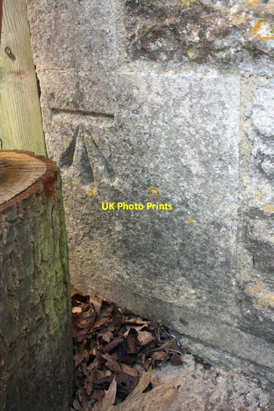 Photo 6"x4" Benchmark on Combe Methodist Chapel Combe\/SP4115 c2016