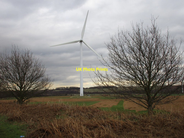 Photo 6"x4" Wind turbine and Sheffield's Hill Dragonby c2016