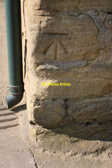 Photo 6"x4" Benchmark on Hanborough Lodge Woodstock\/SP4416 c2016