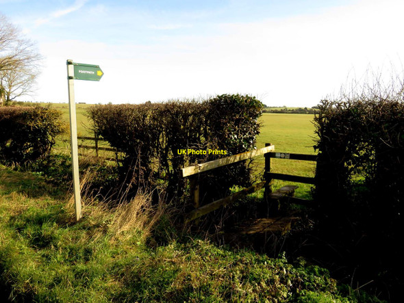 Photo 6"x4" A stile on the footpath Camp Corner c2016
