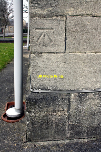 Photo 6"x4" Benchmark on #1 Church Place Swindon\/SU1685 c2016