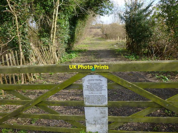 Photo 6"x4" Track from Horley Road heads towards the River Mole Charlwood\/TQ2441 c2016