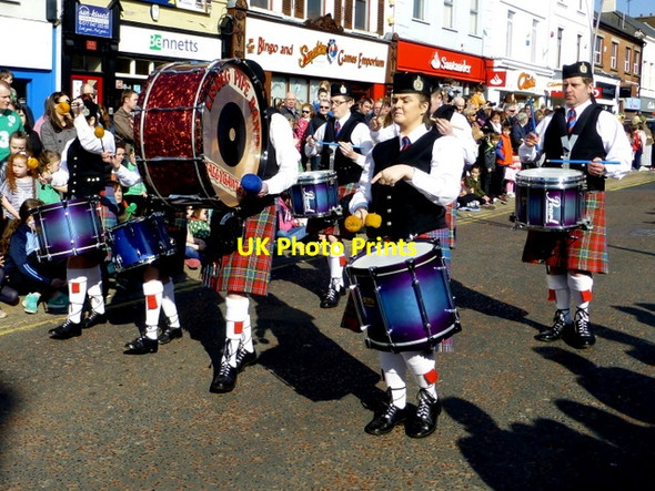 Photo 6"x4" Lisbeg Pipe Band, St Patrick's Day 2016 Omagh c2016