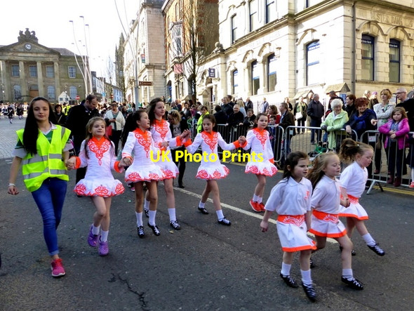 Photo 6"x4" Irish dancers, St Patrick's Day Omagh c2016