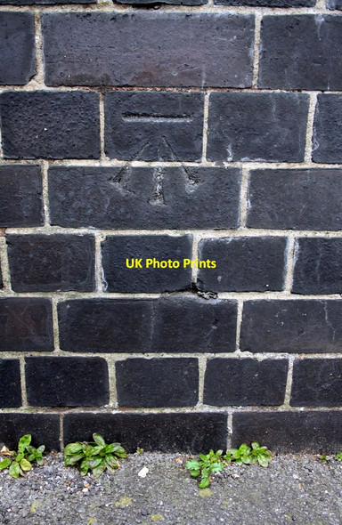 Photo 6"x4" Benchmark on wall of Rodbourne Road Even Swindon c2016