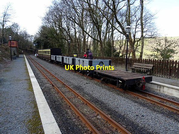 Photo 6"x4" A special photographic charter train stands in Aberffrwd station Aberffrwd\/SN6878 c2016