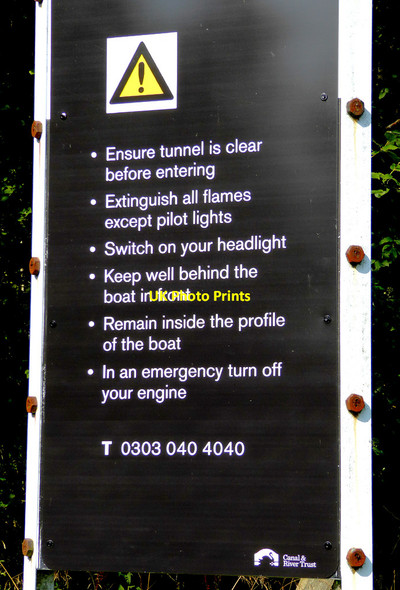 Photo 6"x4" Canal tunnel navigation instructions board, Chirk Chirk\/Y Waun c2015