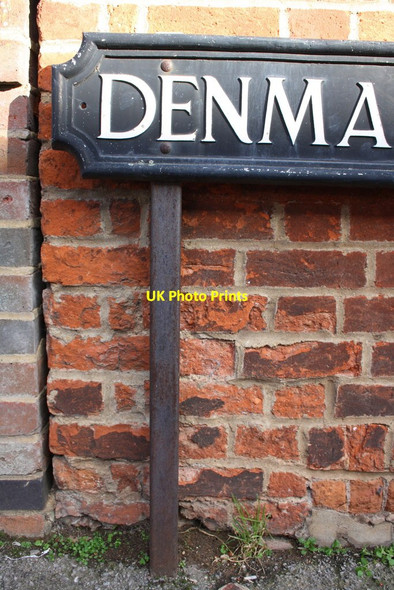 Photo 6"x4" Benchmark on #88 James Street Oxford\/SP5106 c2016