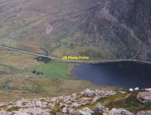 Photo 6"x4" The upper end of Llyn Ogwen from the upper slopes of Pen yr Ole Wen Tal y Llyn Ogwen c1998