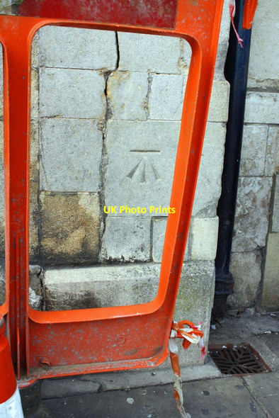 Photo 6"x4" Benchmark on #9 Broad Street Stamford\/TF0207 c2015