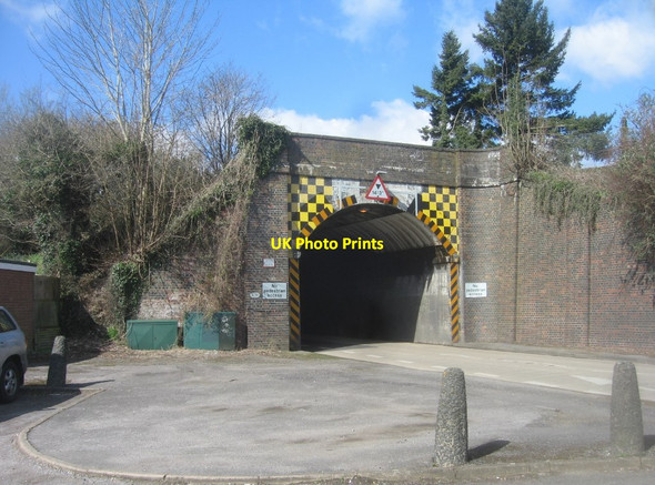 Photo 6"x4" A tight exit to Basingstoke Buckskin c2016
