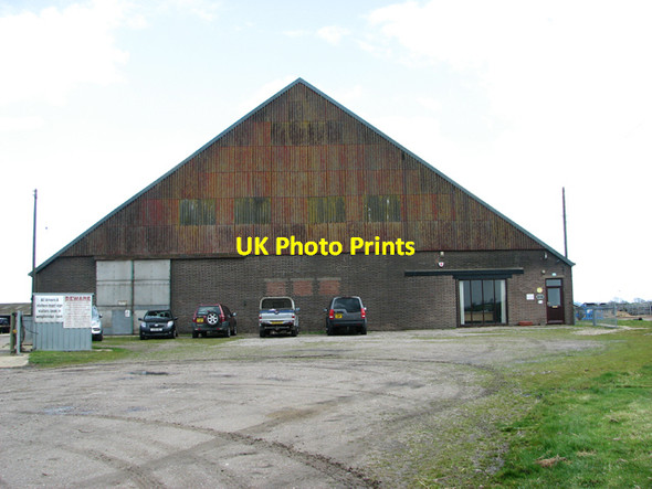Photo 6"x4" Unusual farm shed Reedham\/TG4201 c2016