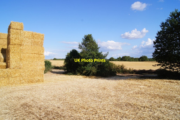 Photo 6"x4" Straw stack - East Field (29.5 acres) Wootton St Lawrence c2015