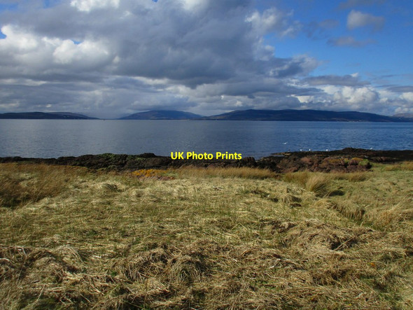 Photo 6"x4" View towards the Isle of Bute Millport c2016