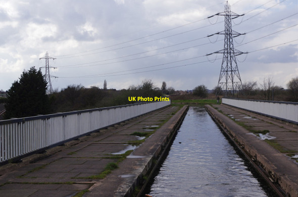 Photo 6"x4" Motorway aqueduct, Tame Valley Canal Grove Vale c2016