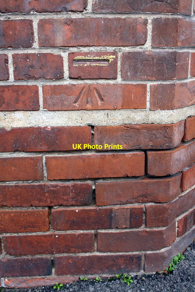 Photo 6"x4" Benchmark on Hollybush House Nuneaton c2016