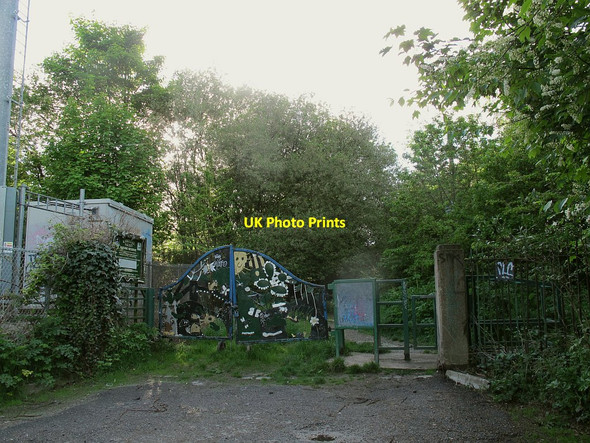 Photo 6"x4" Entrance to Kirkstall Valley Nature Reserve Upper Armley c2016