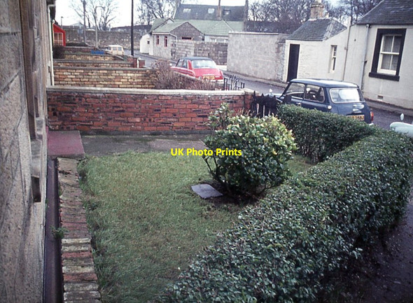 Photo 6"x4" Front gardens, Burnside Road Prestwick\/NS3425 c1976