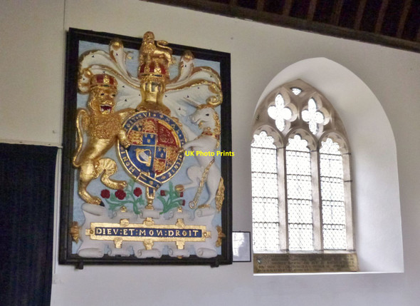 Photo 6"x4" Elaborate plaster Royal Coat of Arms, St Newlyn East parish church St Newlyn East c2016