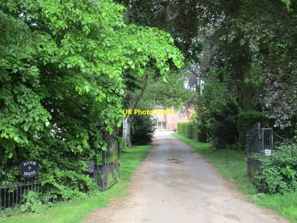 Photo 6"x4" Entrance to the Manor House Orange Row c2016