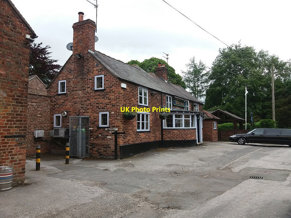 Photo 6"x4" The Blue Bell at Smallwood Brownlow Heath c2016