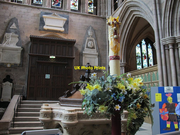 Photo 6"x4" Lichfield Cathedral: paschal candle Lichfield c2016