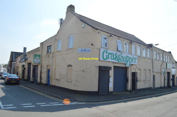 Photo 6"x4" Grasshopper - Church Street Wolverhampton c2016