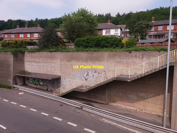 Photo 6"x4" Disused bus stop on the Stanningley bypass Pudsey\/SE2233 c2016