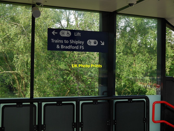 Photo 6"x4" On the footbridge, Kirkstall Forge Station Horsforth c2016