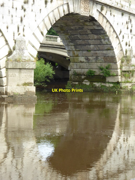 Photo 6"x4" Arch in Atcham Old Bridge Atcham c2016
