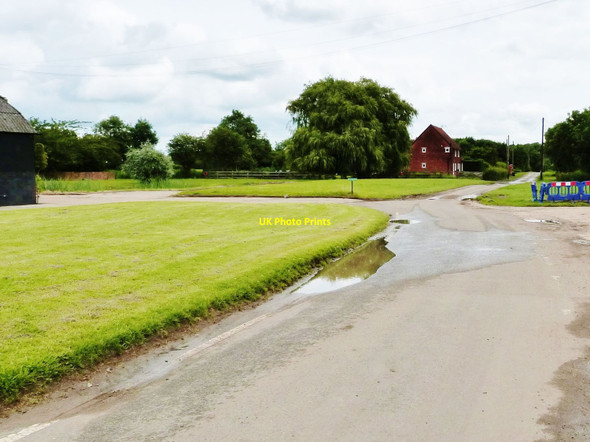 Photo 6"x4" The tiny hamlet of Berners Roding, Essex Berners Roding c2016
