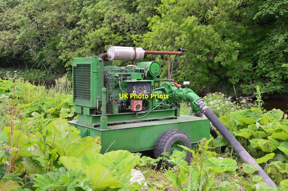 Photo 6"x4" Irrigation pump, Whiteadder Water Allanton\/NT8654 c2016