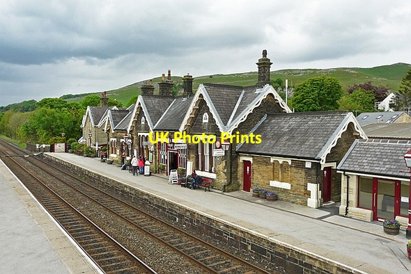 Photo 6"x4" Settle Railway Station Settle c2017