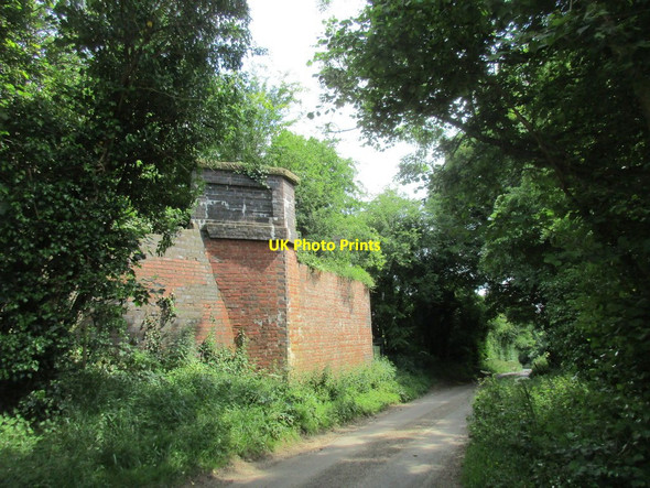 Photo 6"x4" Bridge abutment Southrop\/SP3532 c2017