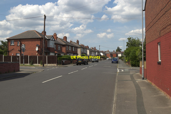 Photo 6"x4" Grovehall Drive junction with Grovehall Road Beeston\/SE2830 c2017