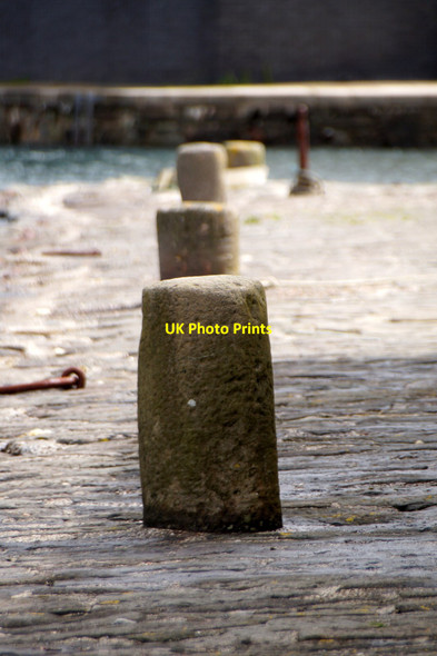 Photo 6"x4" Bollards on the pier at Hay's Dock, Lerwick Lerwick c2017