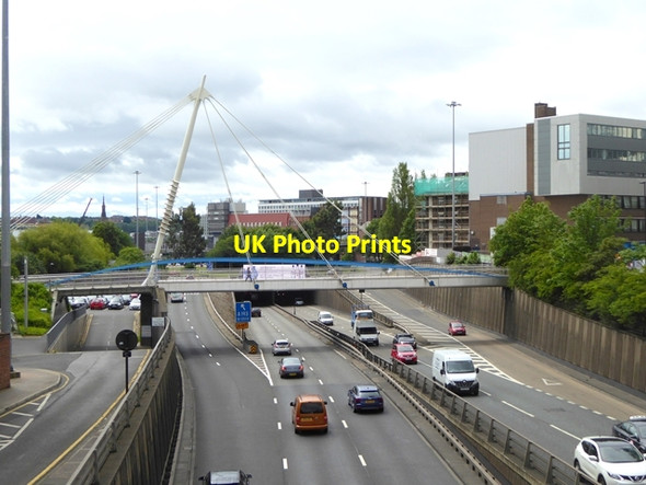 Photo 6"x4" Northumbria University Bridge Newcastle upon Tyne c2017