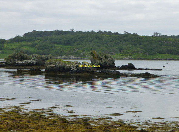 Photo 6"x4" Rocks at Rubha Buidhe Ardbeg\/NR4146 c2017