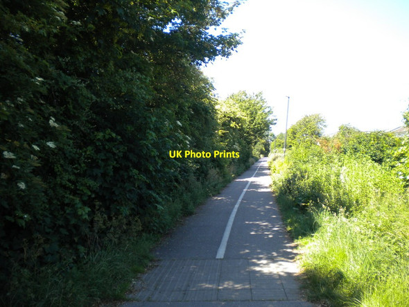 Photo 6"x4" Footpath and cycleway alongside Hampsfell Drive, Morecambe Morecambe c2017