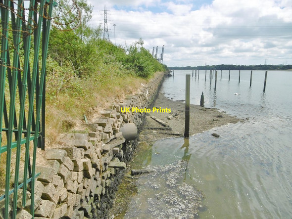 Photo 6"x4" Redbridge, harbour defences Totton c2017