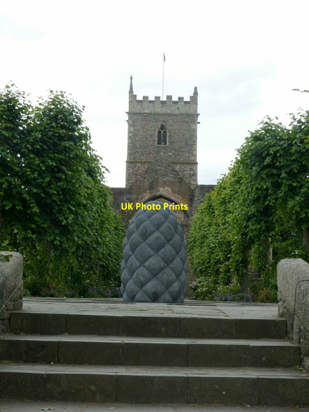 Photo 6"x4" Sculpture in Castle Park Bristol c2017