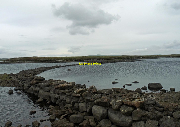 Photo 6"x4" Causeway between Loch Trealabhal and Loch nam Faoileag, Isle of Lewis Baile Ailein c2017