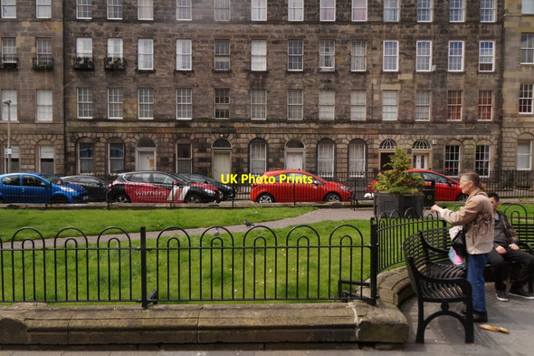 Photo 6"x4" Feeding pigeons, Clerk Street, Edinburgh Edinburgh c2017