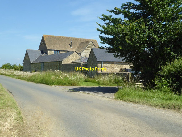 Photo 6"x4" Manor Farm Sunhill\/SP1102 c2017