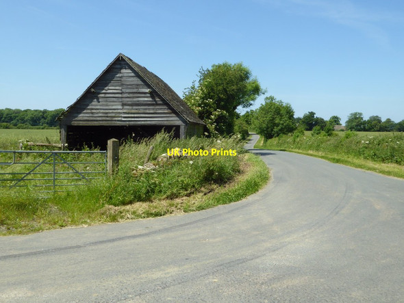 Photo 6"x4" Shed beside a road junction Eastleach Turville c2017
