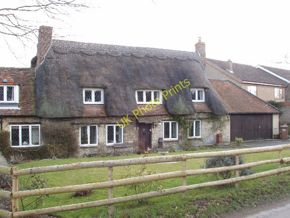 Photo 6"x4" Thatched house in Holton Holton\/SP6006 c2009