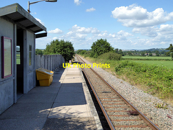 Photo 6"x4" Chetnole station platform Hamlet\/ST5908 c2017