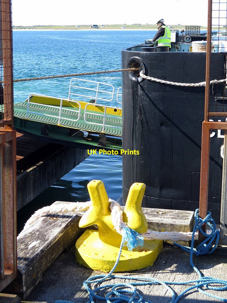 Photo 6"x4" MV Clansman tied up at Scarinish Pier, Tiree Scarinish c2017