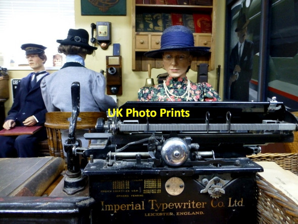 Photo 6"x4" Dedicated typist, Headhunters Enniskillen c2016