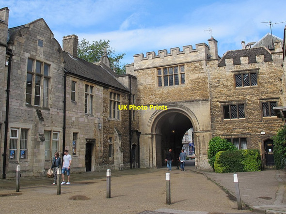 Photo 6"x4" Peterborough Cathedral: gateway to the close Peterborough c2016